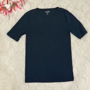 J CREW Perfect Fit Navy Blue Short Sleeved Tee